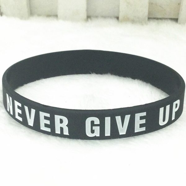 Bracelet message élastique "never give up"