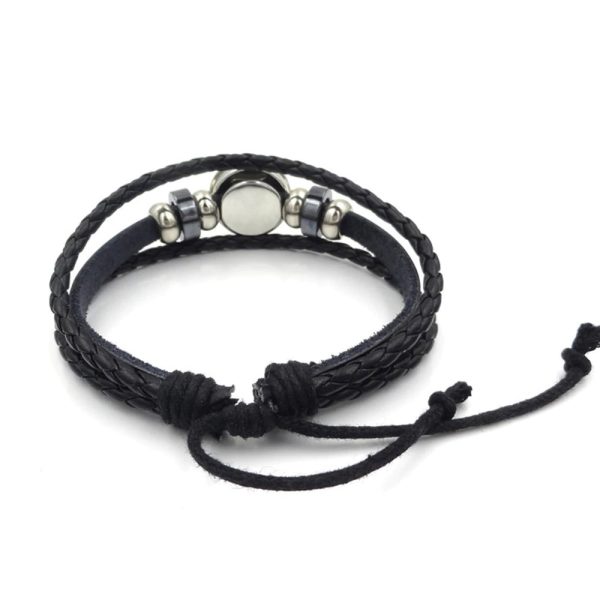 Bracelet naruto avec symbole du clan Uchiwa en cuir noir et ajustable