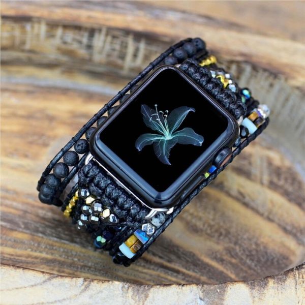 Bracelet Apple Watch gris style bohème avec perles et fermoir arbre de vie