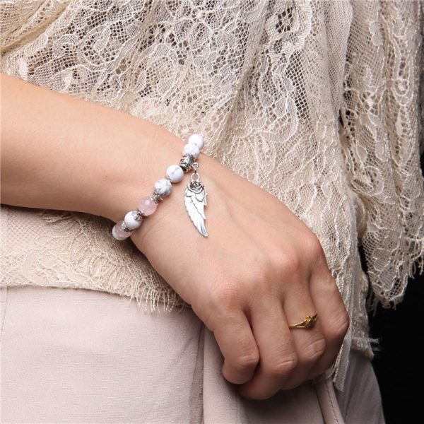Bracelet quartz rose perles et pierres naturelles blanches, pendentif aile d'ange