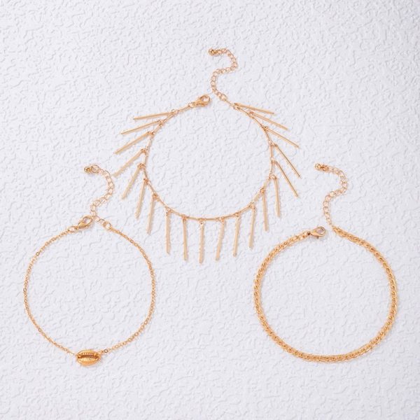 Bracelet de cheville bohème de trois pièces, chaînes fines dorées et pendentif coquillage