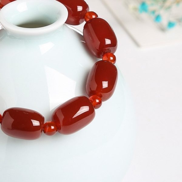 Bracelet cornaline rouge en forme de baril