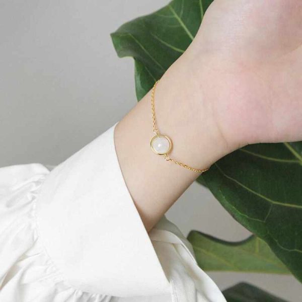 Bracelet pierre de lune perle chaîne fine dorée femme