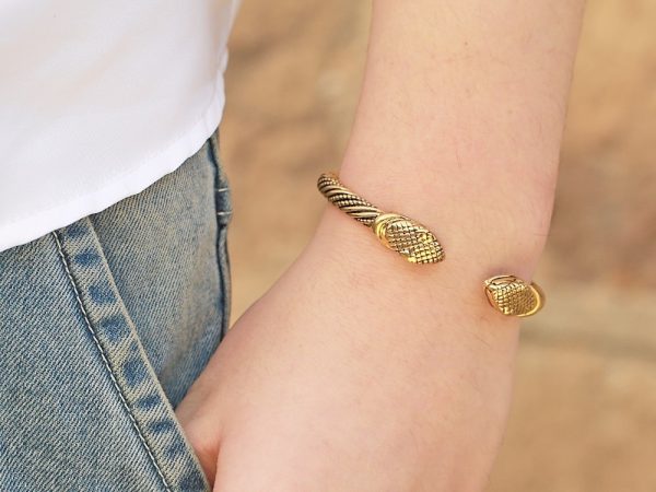 Bracelet serpent ouvert en métal ajustable doré