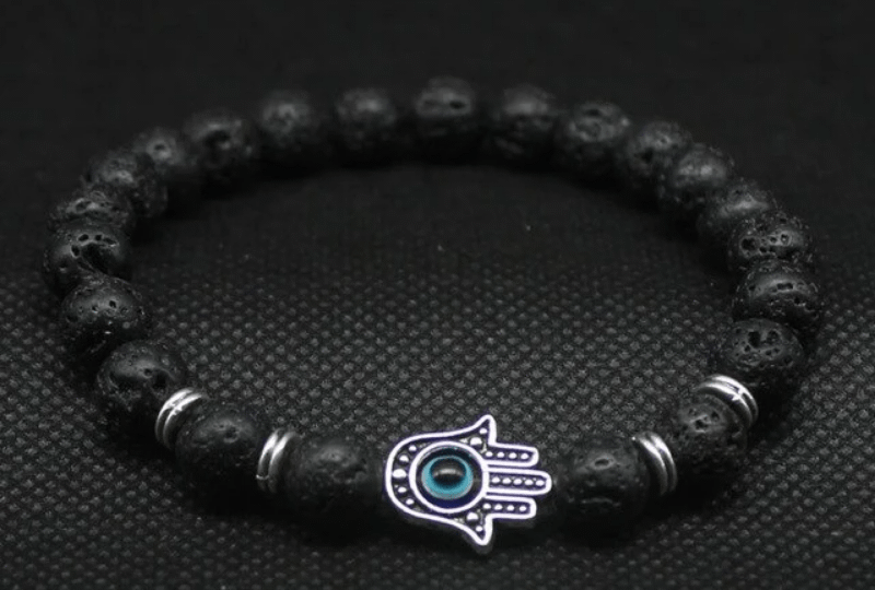 découvrez notre bracelet main de fatma, un bijou symbole de protection et de chance, alliant élégance et tradition pour sublimer votre poignet au quotidien.