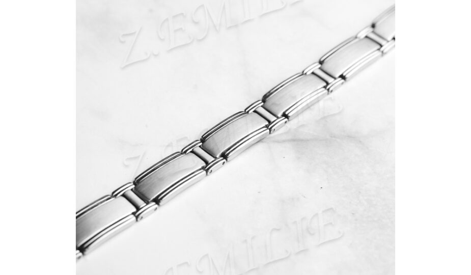 découvrez notre bracelet arbre de vie en acier inoxydable, un bijou élégant et durable symbolisant la force et la croissance. parfait pour toutes les occasions.