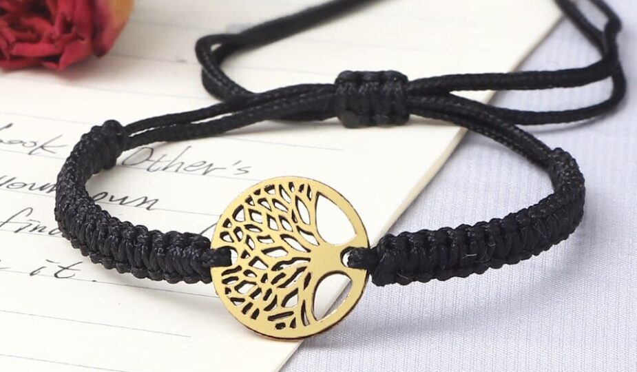 découvrez notre bracelet arbre de vie ajustable orné de zircons étincelants, un bijou élégant symbolisant la croissance et l'harmonie, parfait pour toutes les occasions.