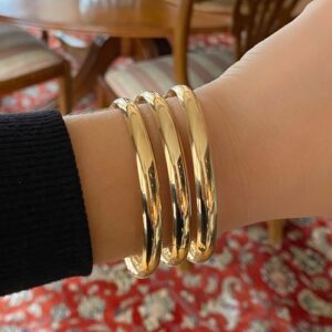 découvrez notre bracelet lune élégant, symbole de mystère et de beauté céleste, parfait pour sublimer votre style au quotidien.
